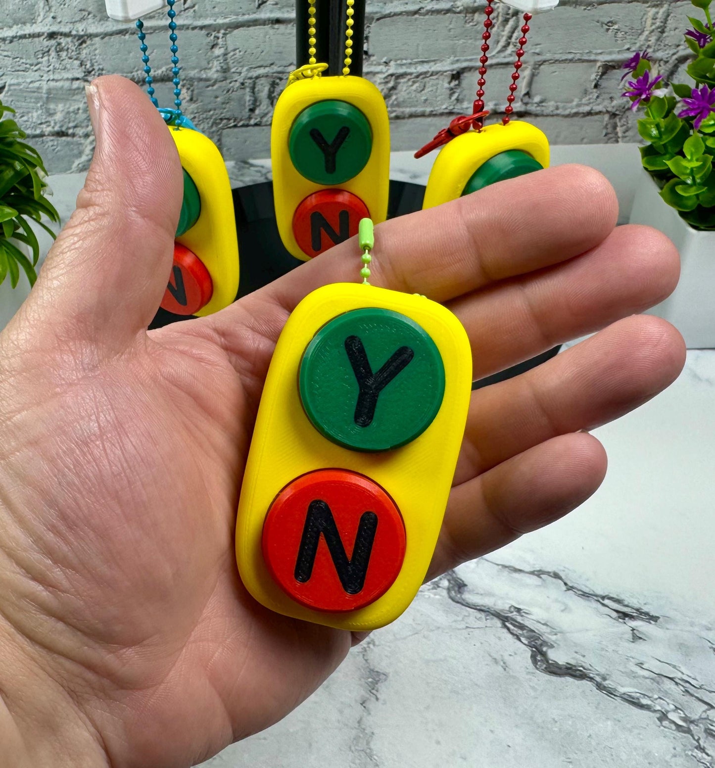 Yes\No Fidget Clicker Keychain for Stress Relief Bag Charm 3d Printed Sensory Toy Backpack Charm, Stocking Stuffer, Anxiety Relief