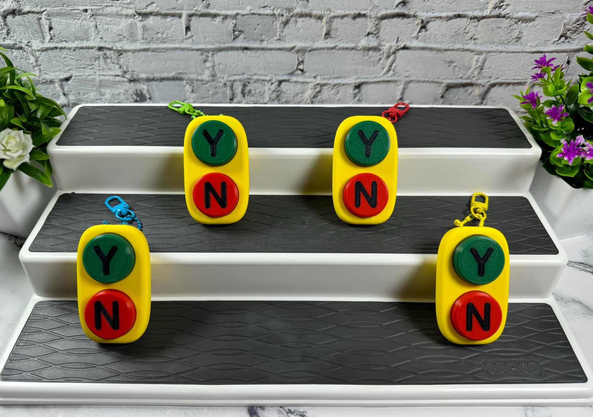 Yes\No Fidget Clicker Keychain for Stress Relief Bag Charm 3d Printed Sensory Toy Backpack Charm, Stocking Stuffer, Anxiety Relief